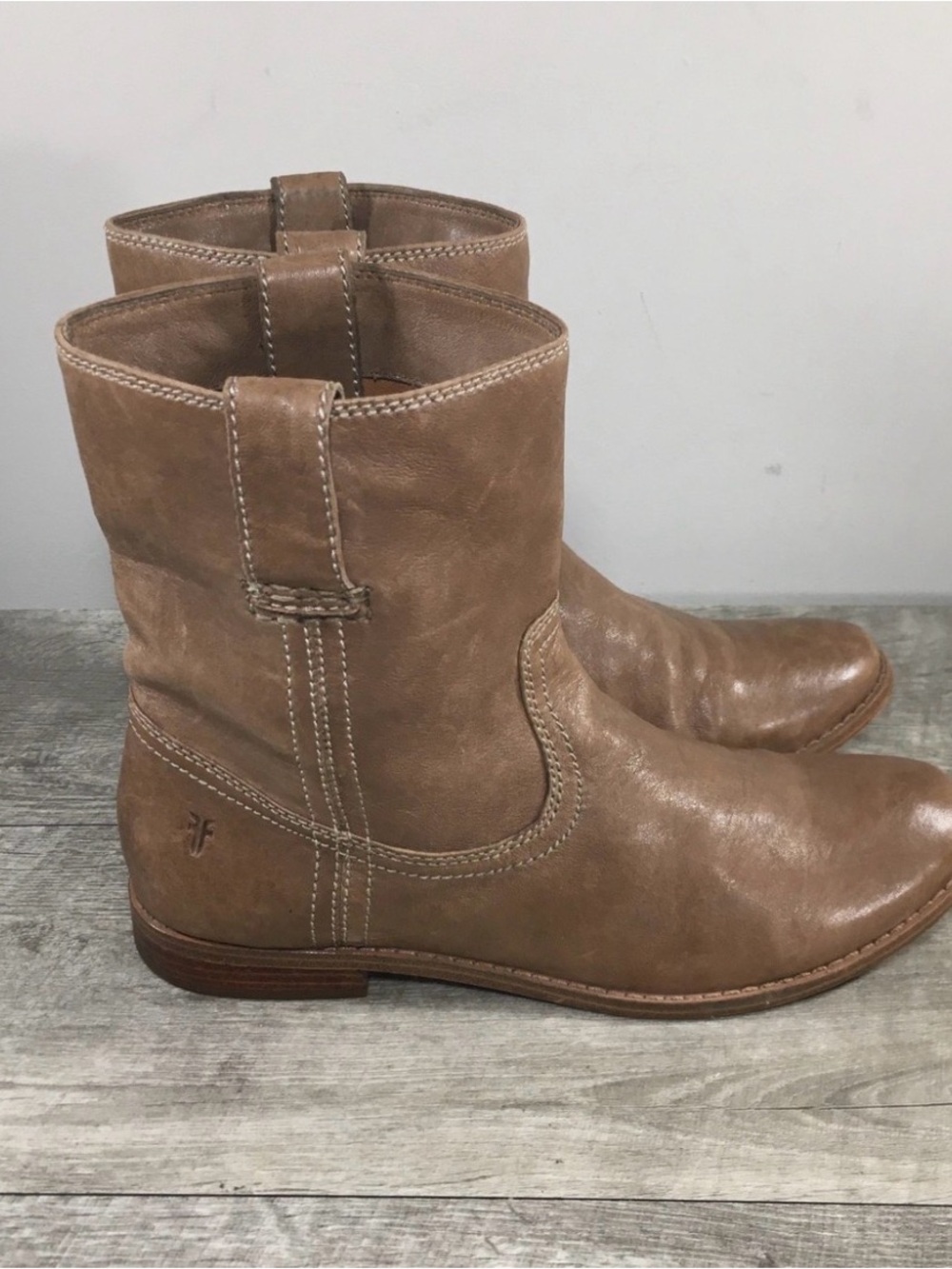 Frye 79521 Anna Short Womens Ash Camel Leather Slip On Short Boot Booties Size 7